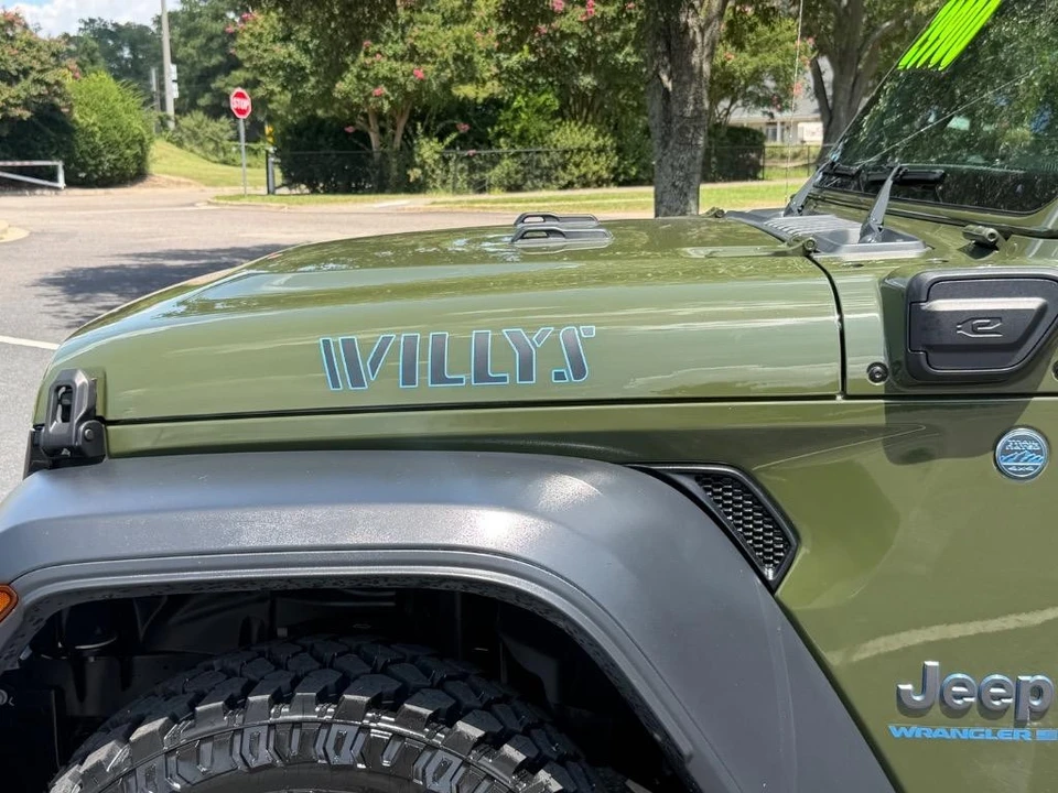 2023 Jeep JL Wrangler - Image 3 of 31