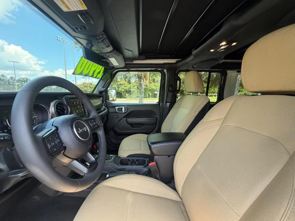2023 Jeep JL Wrangler - Image 12 of 31