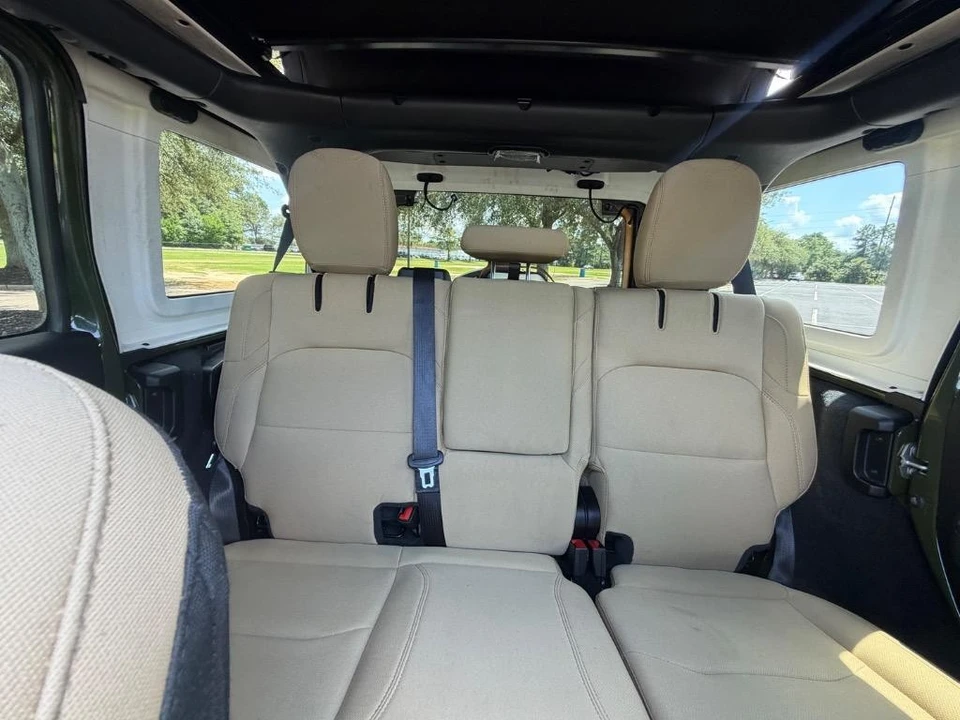 2023 Jeep JL Wrangler - Image 28 of 31