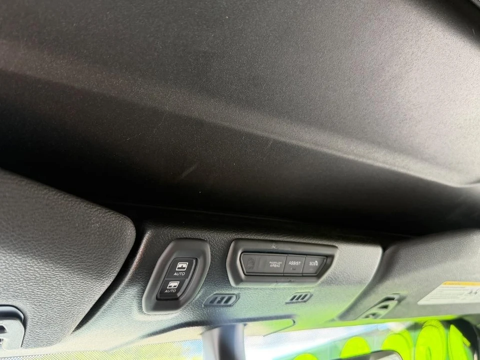 2023 Jeep JL Wrangler - Image 23 of 31
