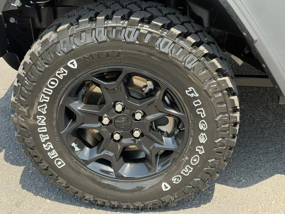 2023 Jeep JL Wrangler - Image 5 of 31