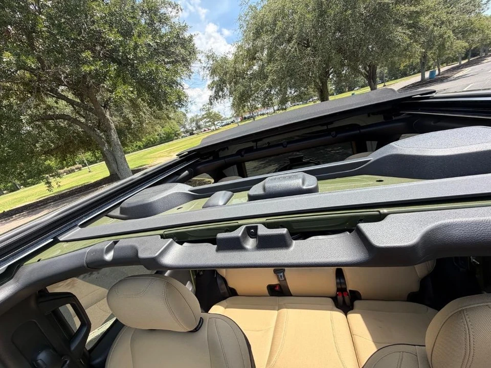 2023 Jeep JL Wrangler - Image 26 of 31
