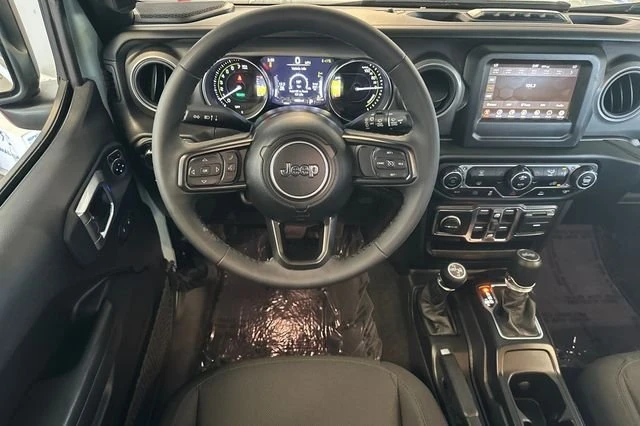 2023 Jeep JL Wrangler - Image 17 of 20