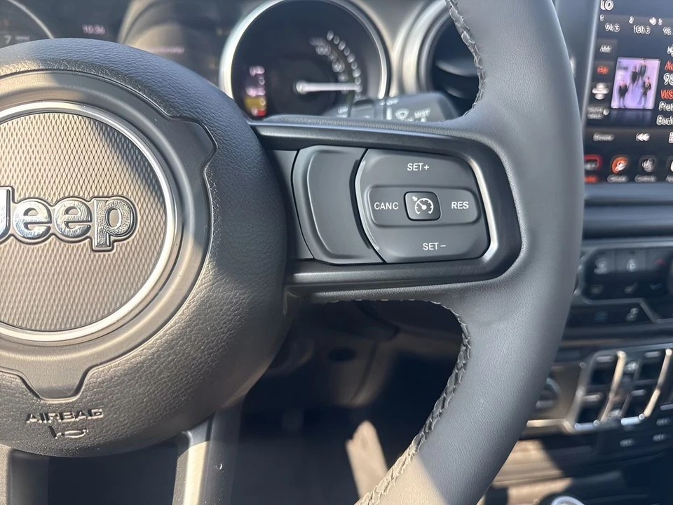 2023 Jeep JL Wrangler - Image 15 of 21