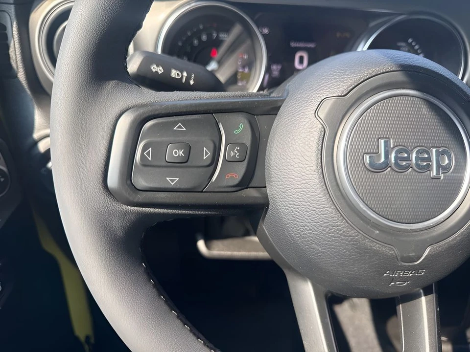 2023 Jeep JL Wrangler - Image 14 of 21
