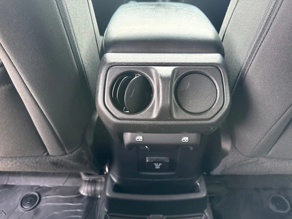 2023 Jeep JL Wrangler - Image 11 of 31