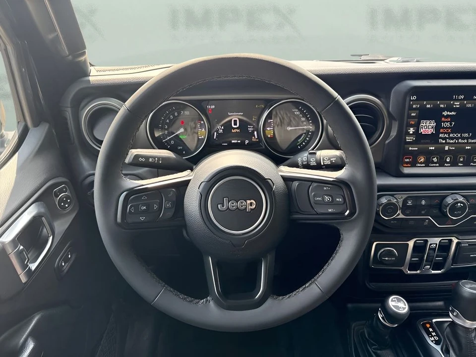 2023 Jeep JL Wrangler - Image 13 of 31