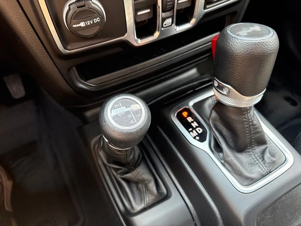 2023 Jeep JL Wrangler - Image 22 of 31