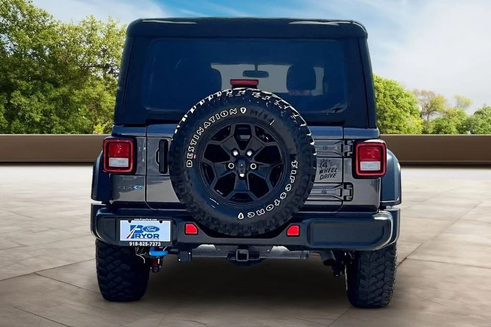 2023 Jeep JL Wrangler - Image 4 of 11