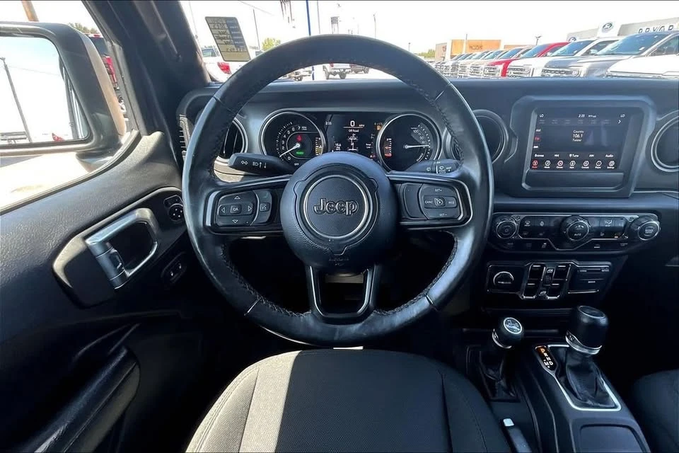 2023 Jeep JL Wrangler - Image 5 of 11