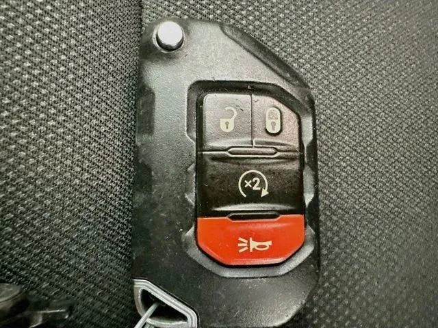 2023 Jeep JL Wrangler - Image 18 of 20
