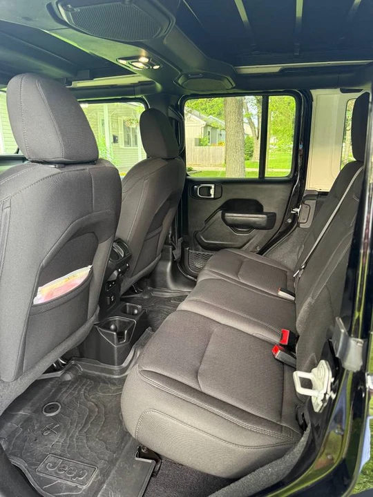 2023 Jeep JL Wrangler - Image 7 of 9