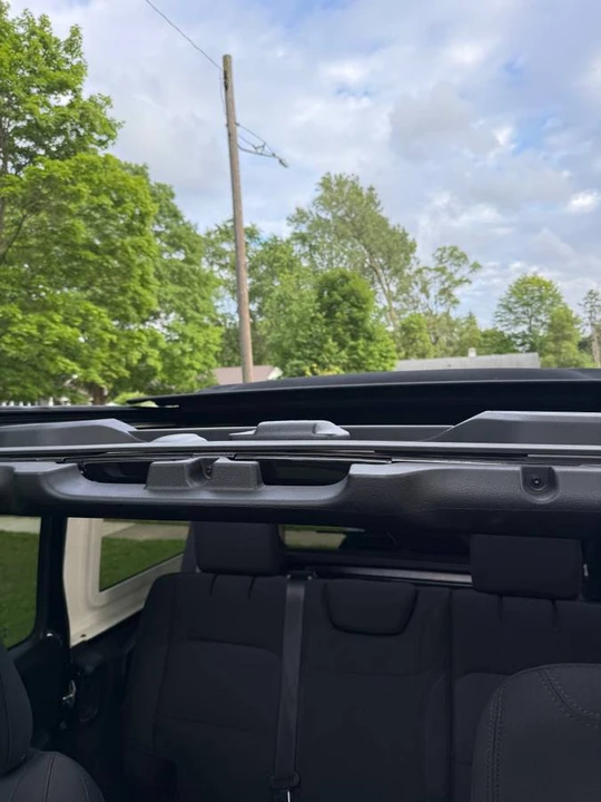 2023 Jeep JL Wrangler - Image 9 of 9