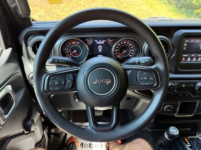 2023 Jeep JL Wrangler - Image 17 of 26