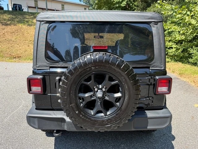 2023 Jeep JL Wrangler - Image 7 of 26
