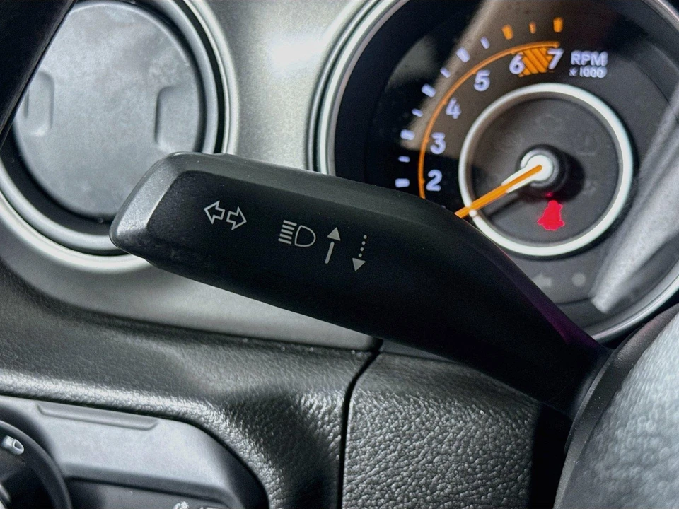 2023 Jeep JL Wrangler - Image 13 of 31