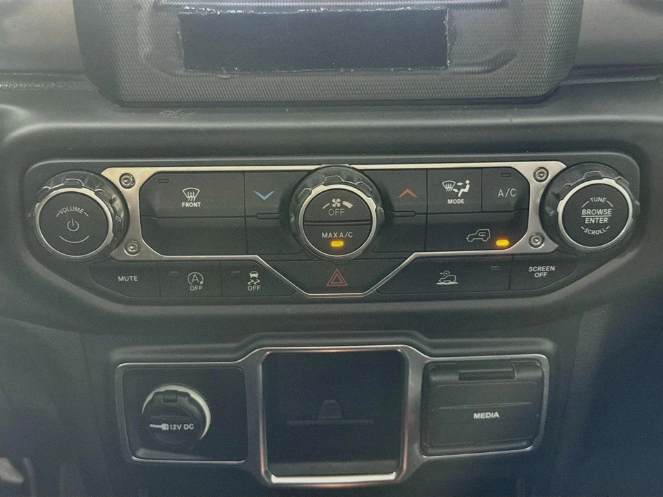 2023 Jeep JL Wrangler - Image 20 of 31