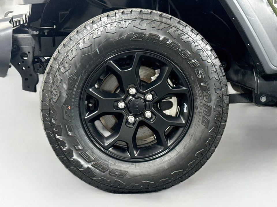 2023 Jeep JL Wrangler - Image 28 of 31