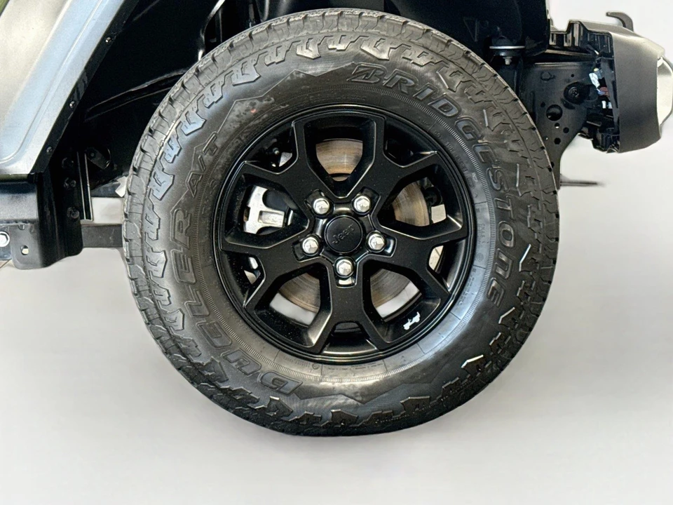 2023 Jeep JL Wrangler - Image 30 of 31