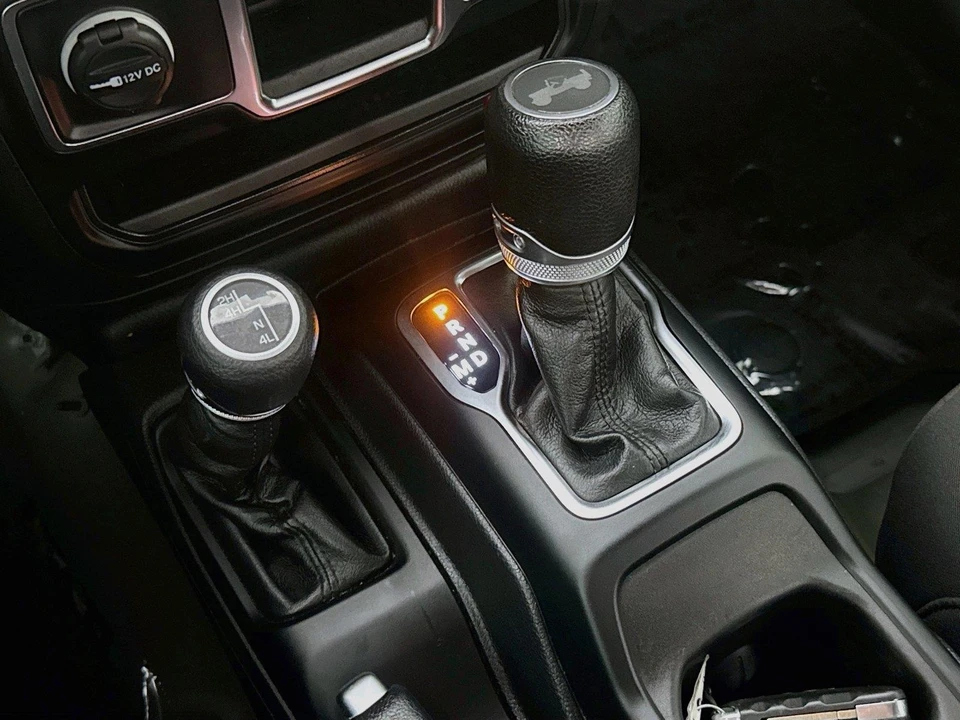 2023 Jeep JL Wrangler - Image 21 of 31