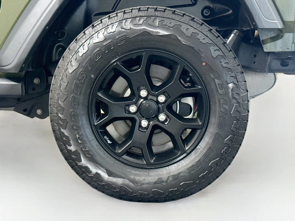 2023 Jeep JL Wrangler - Image 29 of 31