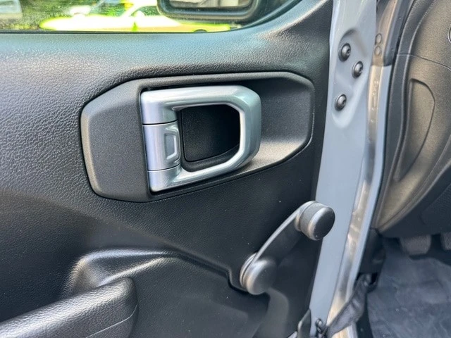 2023 Jeep JL Wrangler - Image 12 of 27
