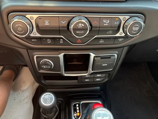 2023 Jeep JL Wrangler - Image 16 of 20