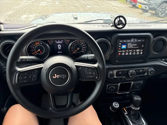 2023 Jeep JL Wrangler - Image 10 of 20