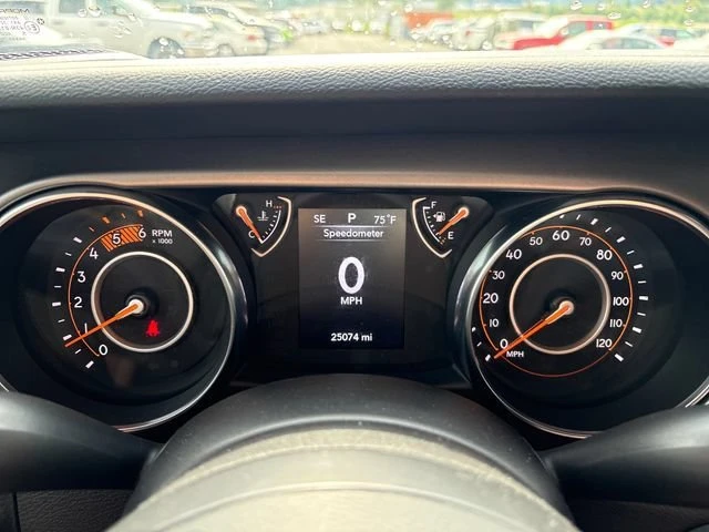 2023 Jeep JL Wrangler - Image 13 of 20