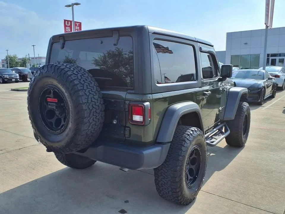 2023 Jeep JL Wrangler - Image 3 of 8