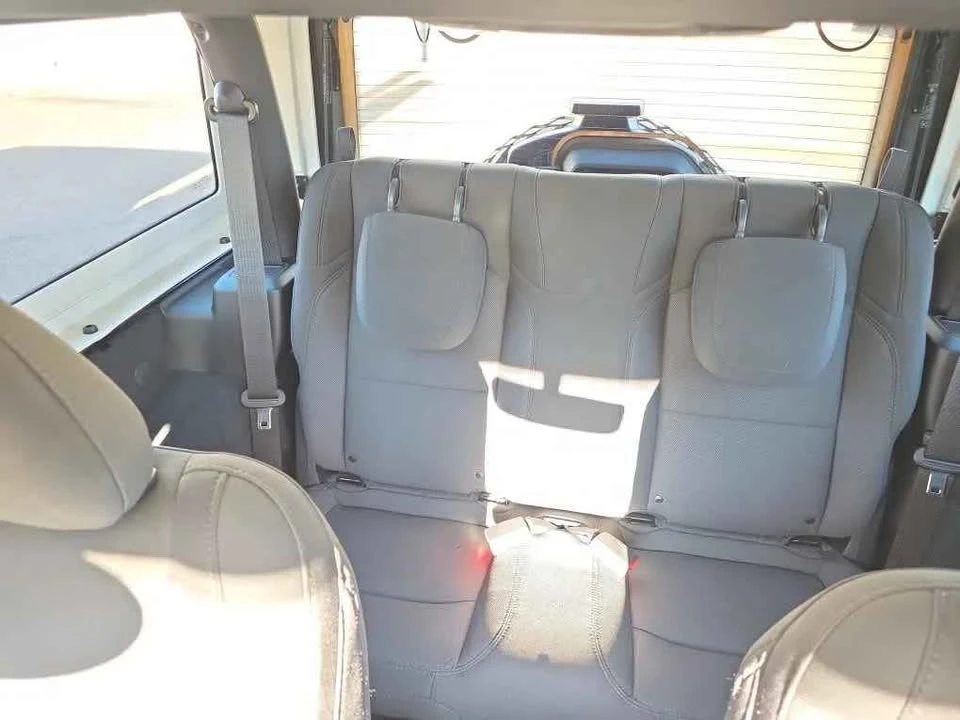 2023 Jeep JL Wrangler - Image 9 of 12