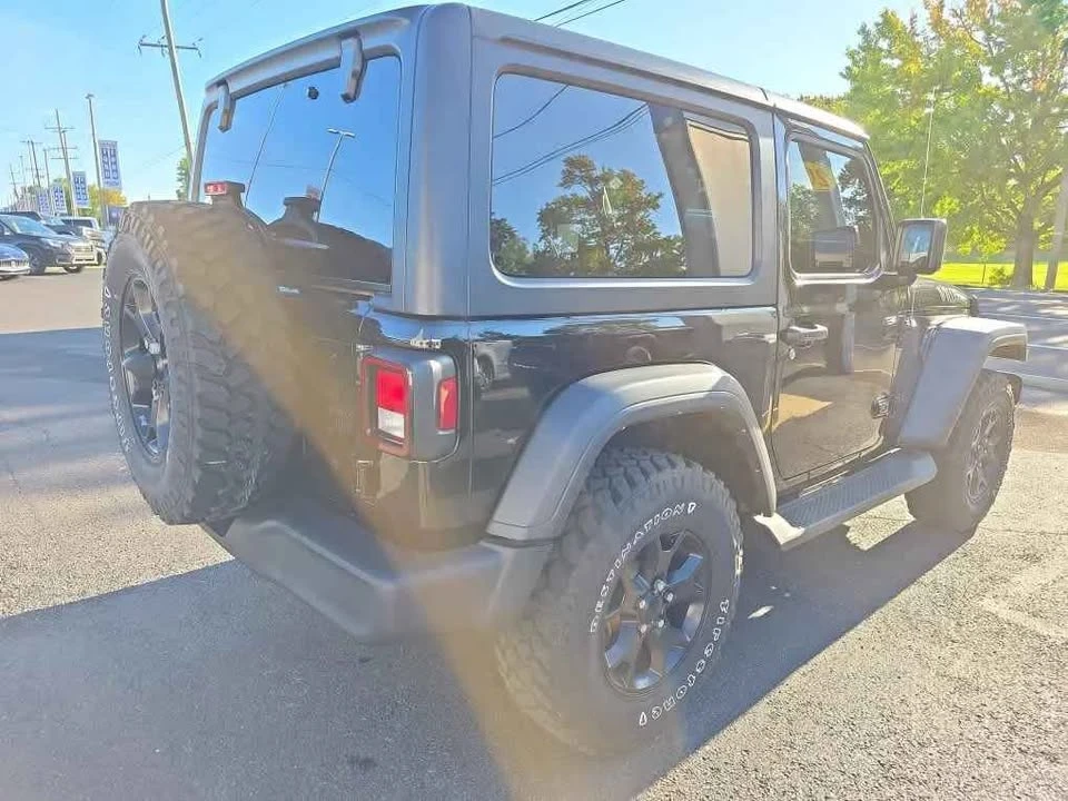 2023 Jeep JL Wrangler - Image 5 of 12