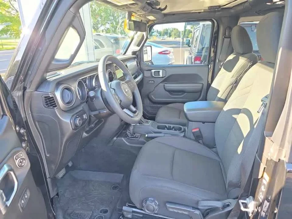 2023 Jeep JL Wrangler - Image 8 of 12