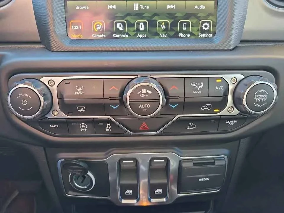 2023 Jeep JL Wrangler - Image 11 of 12