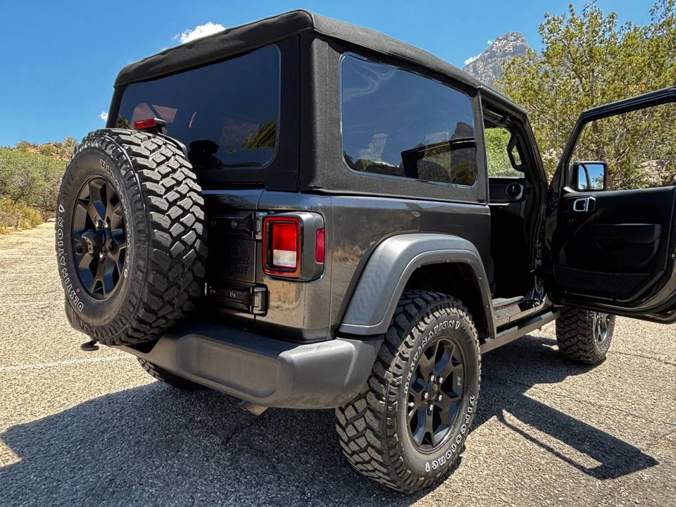 2023 Jeep JL Wrangler - Image 13 of 22