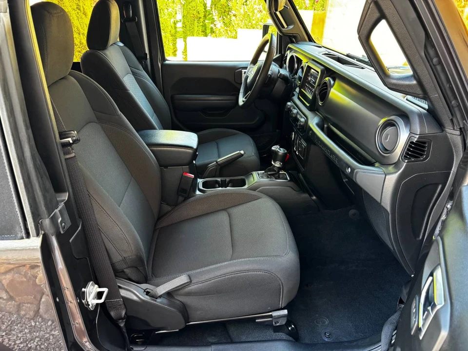 2023 Jeep JL Wrangler - Image 17 of 22