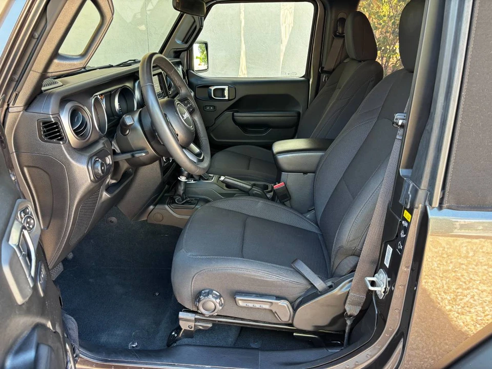 2023 Jeep JL Wrangler - Image 16 of 22