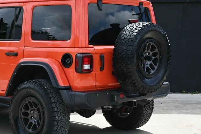 2023 Jeep JL Wrangler - Image 9 of 20