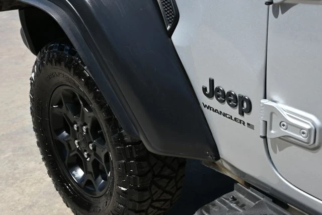 2023 Jeep JL Wrangler - Image 10 of 19
