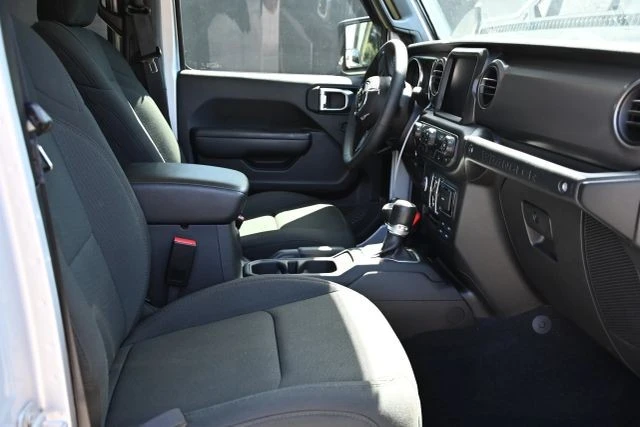 2023 Jeep JL Wrangler - Image 13 of 19