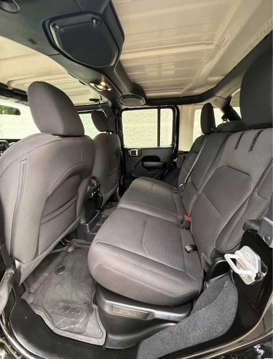 2023 Jeep JL Wrangler - Image 12 of 13