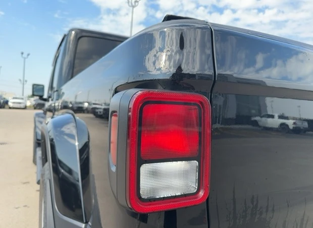 2023 Jeep JT Gladiator - Image 12 of 15