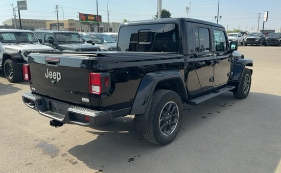 2023 Jeep JT Gladiator - Image 4 of 15