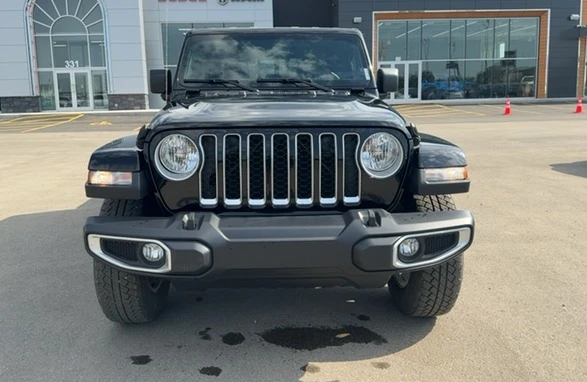 2023 Jeep JT Gladiator - Image 2 of 15