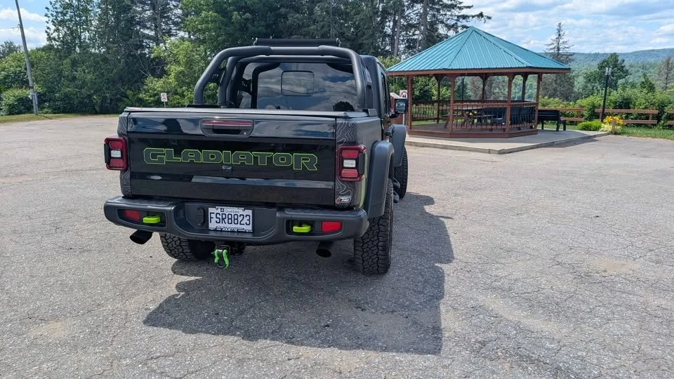 2023 Jeep JT Gladiator - Image 2 of 8
