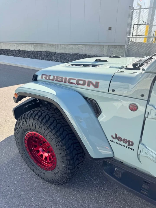 2023 Jeep JT Gladiator - Image 8 of 18