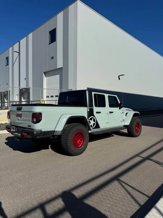 2023 Jeep JT Gladiator - Image 5 of 18