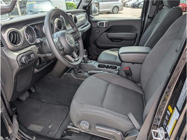 2023 Jeep JT Gladiator - Image 19 of 20