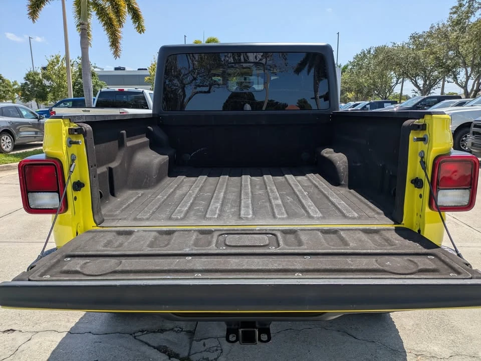 2023 Jeep JT Gladiator - Image 7 of 16