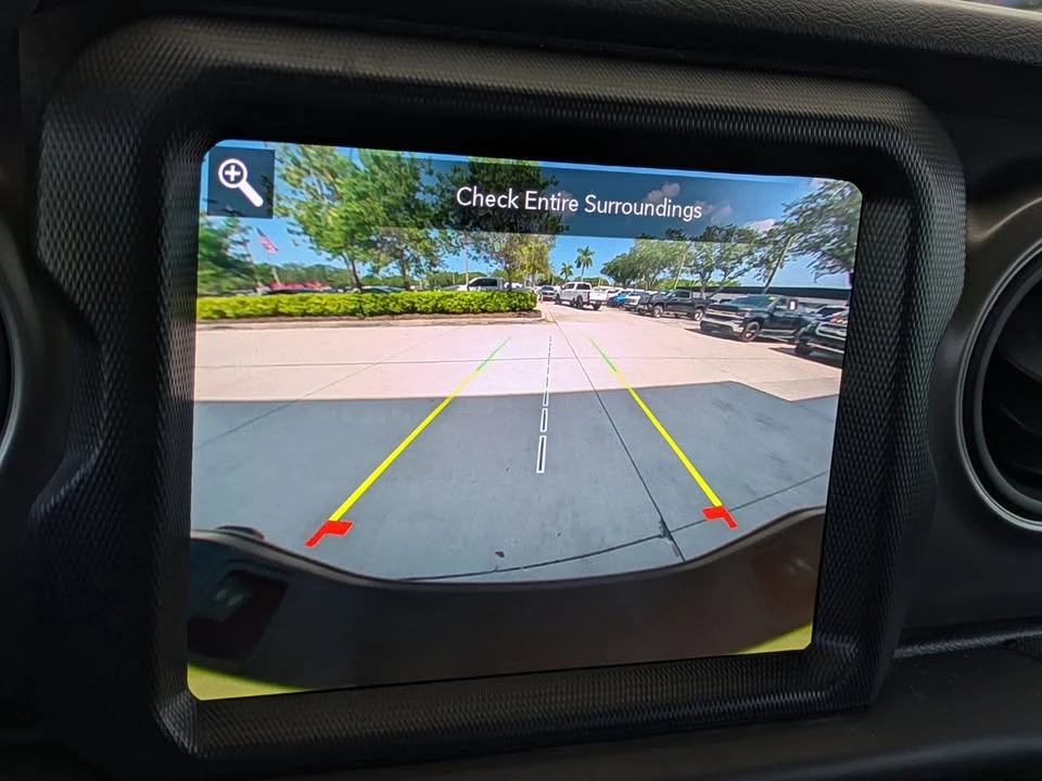 2023 Jeep JT Gladiator - Image 9 of 16